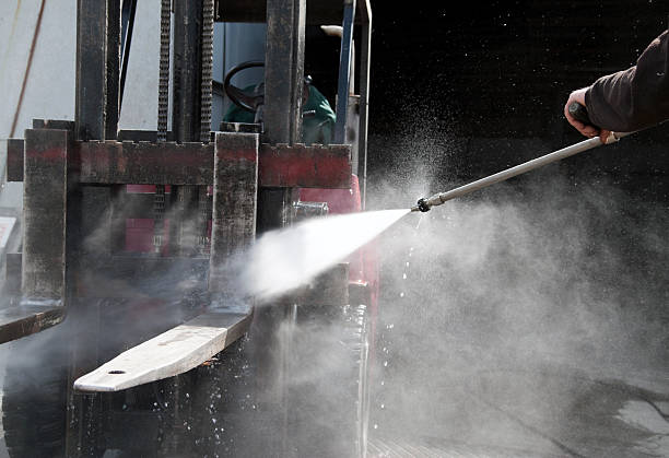 Best Warehouse Cleaning  in Redding, CA